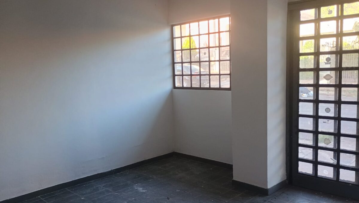 WhatsApp Image 2025-09-24 at 17.43.25 (1)