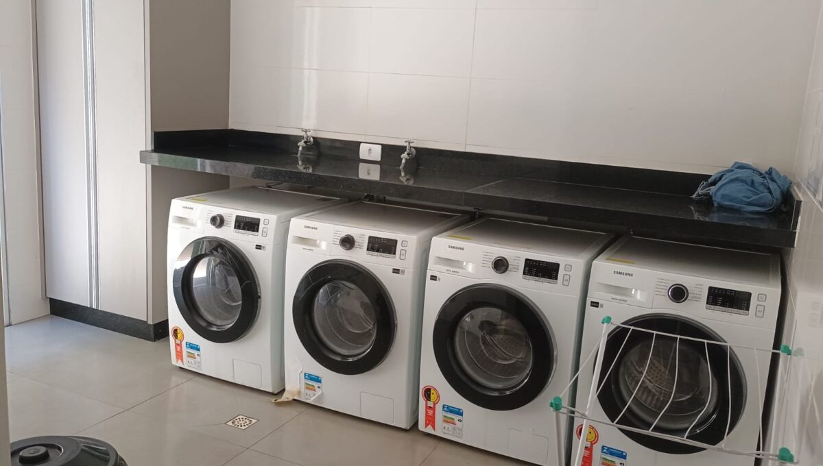 WhatsApp Image 2025-11-24 at 16.40.47