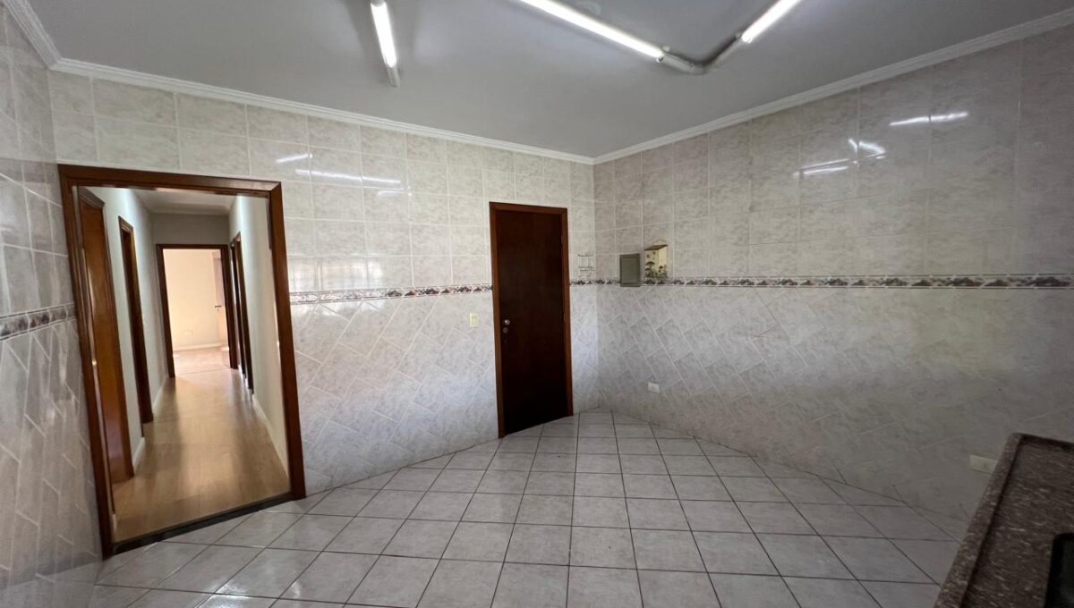 e855803f1a9c0e5ddd182f9bf693383a